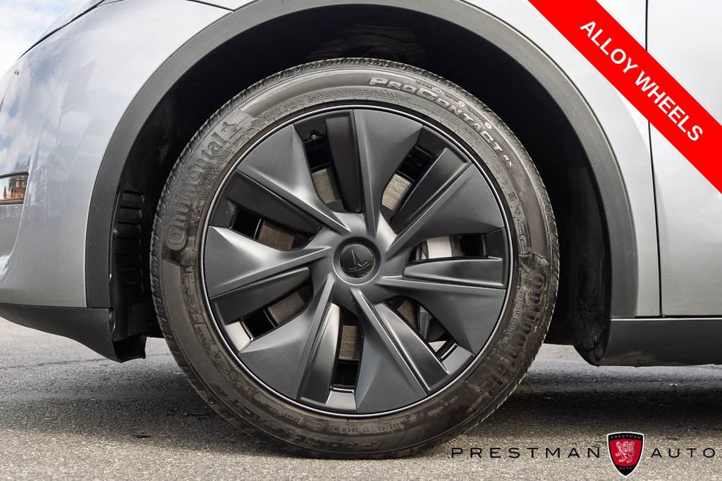 Used 2025 Tesla Model Y Long Range AWD/4WD image 14