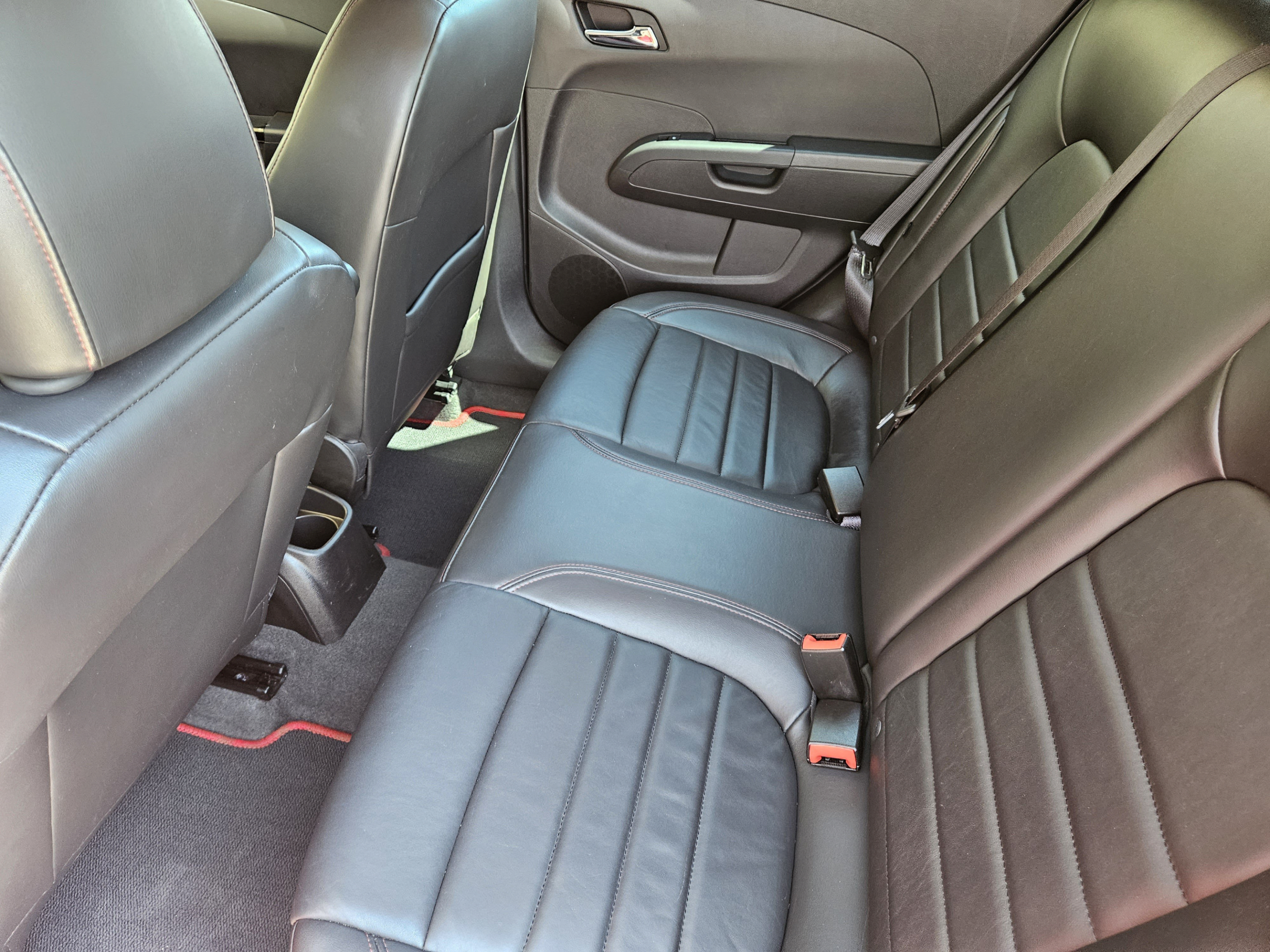 Used 2015 Chevrolet Sonic RS w/ Advanced Safety Package FWD image 31