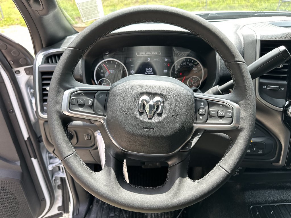 New 2026 RAM 4500 4x4 Crew Cab DRW image 9