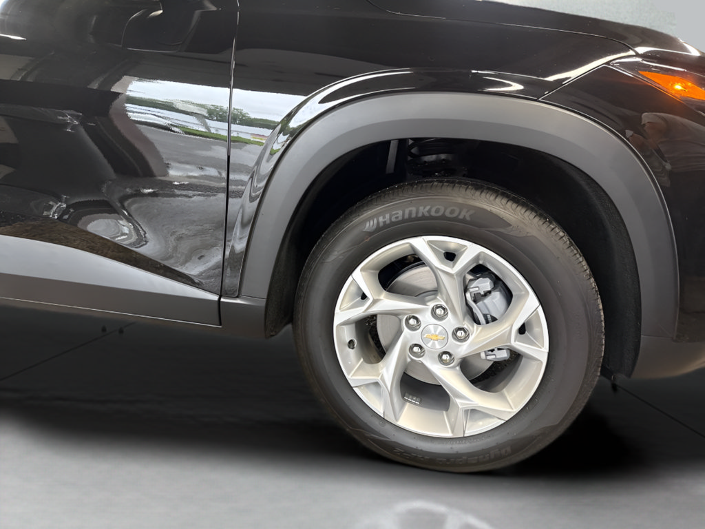 Used 2026 Chevrolet Trax LS w/ LS Convenience Package FWD video 2