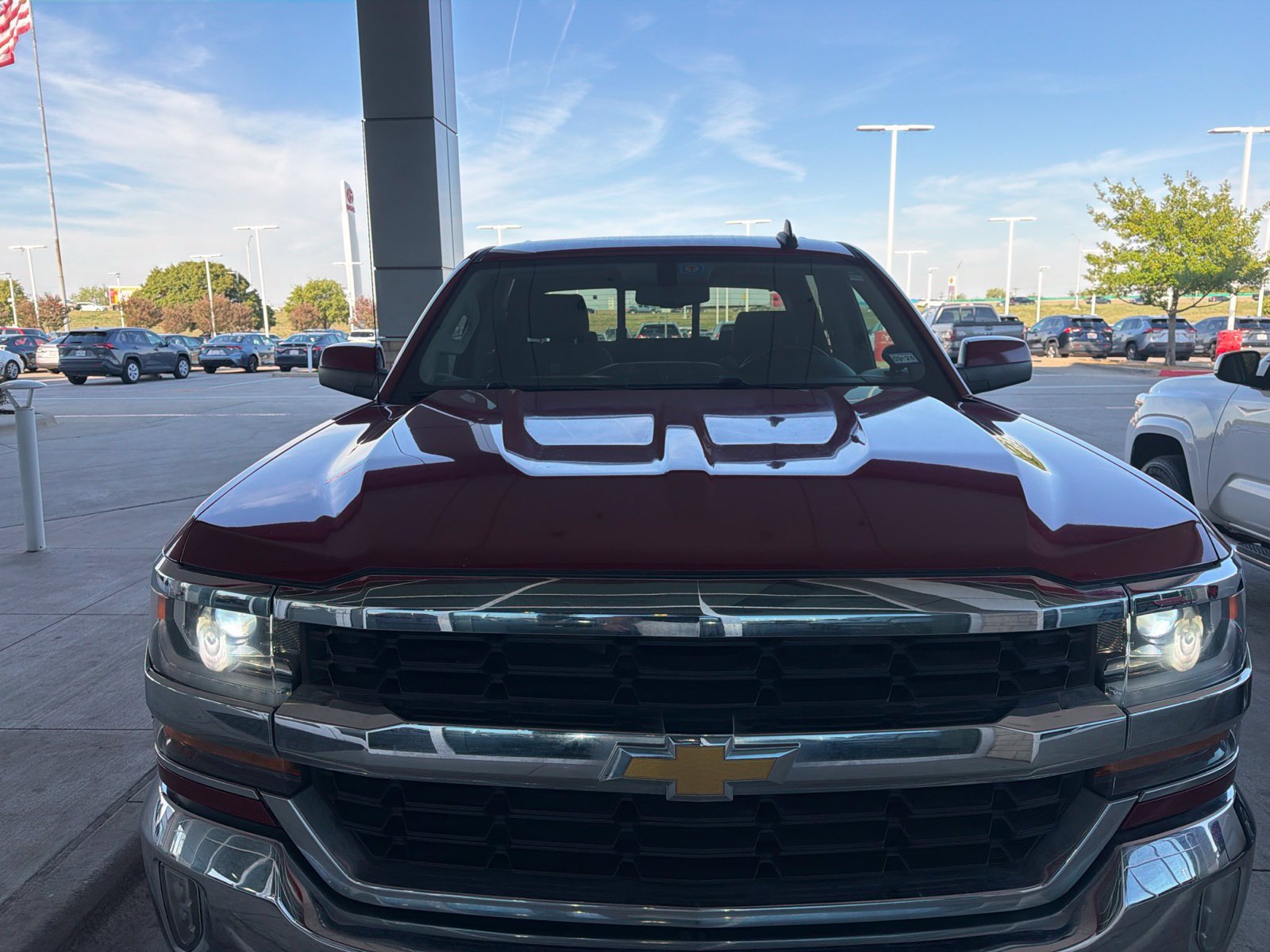 Used 2018 Chevrolet Silverado 1500 LT w/ Texas Edition AWD/4WD image 34