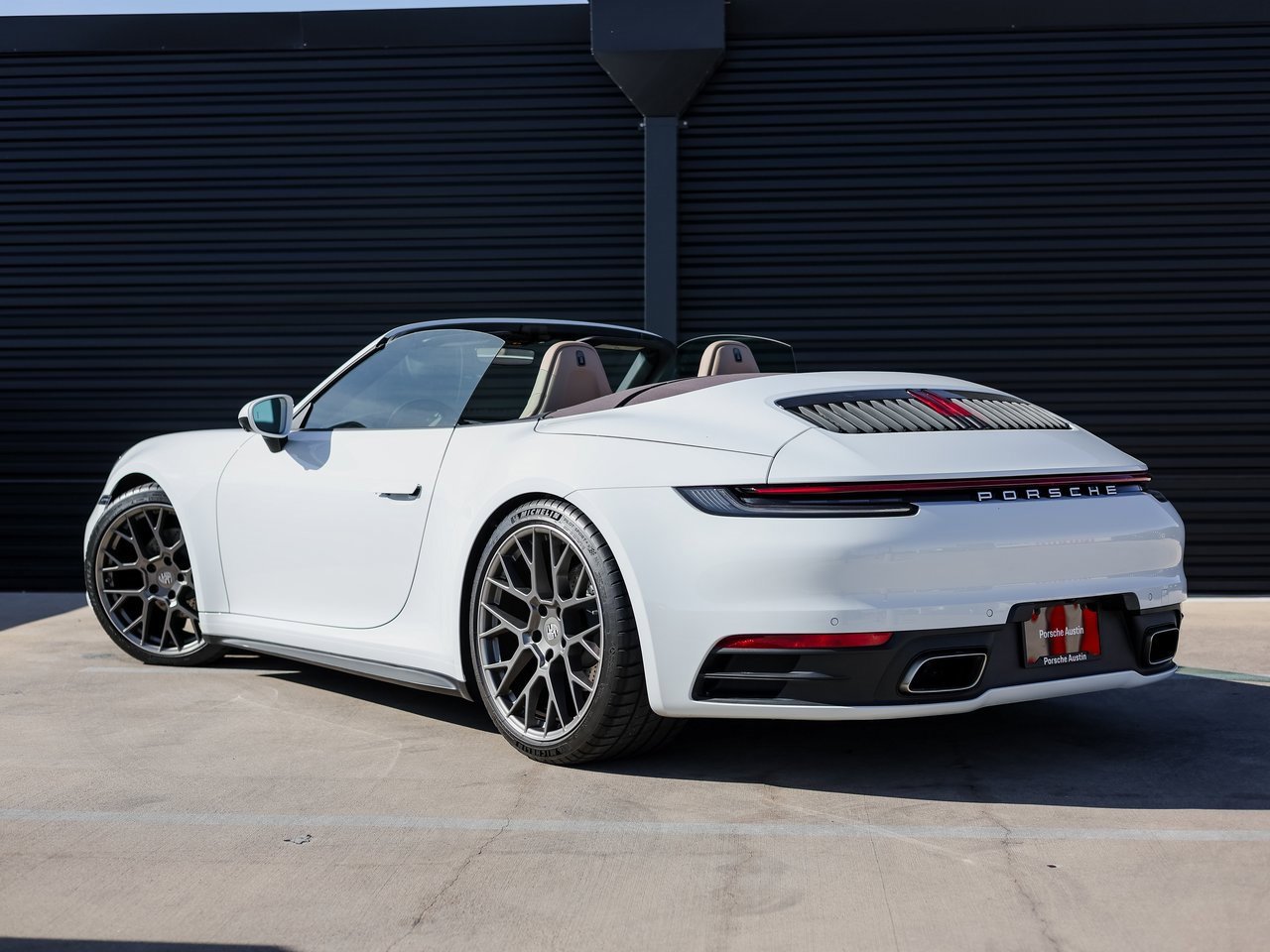 Certified 2022 Porsche 911 Carrera image 3