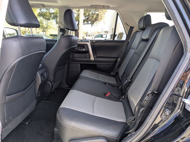 Used 2017 Toyota 4Runner SR5 Premium image 16