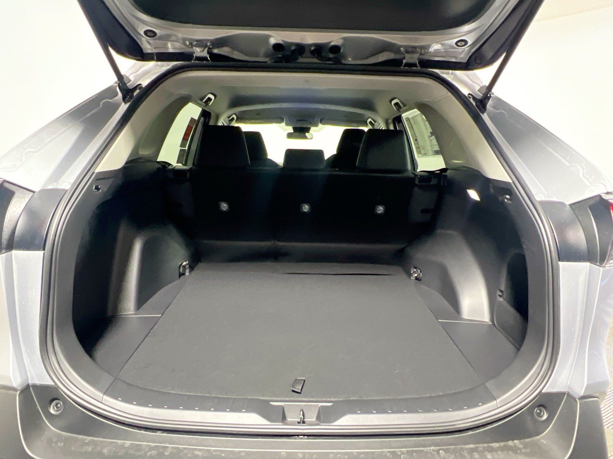 Used 2025 Toyota RAV4 LE FWD image 32