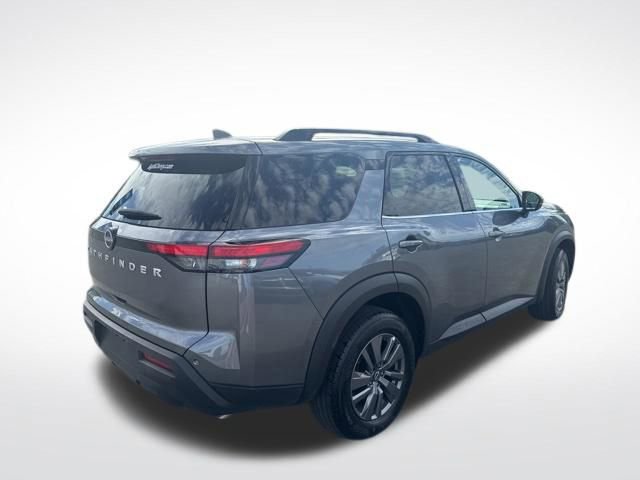 Used 2025 Nissan Pathfinder SV FWD image 5