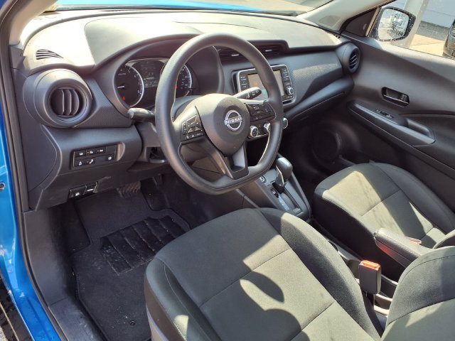 Certified 2025 Nissan Kicks Play S FWD image 5