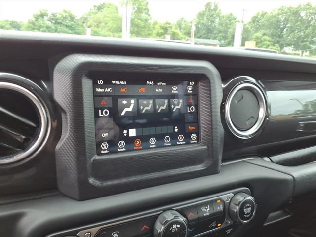 Used 2020 Jeep Wrangler Unlimited Sahara AWD/4WD image 21