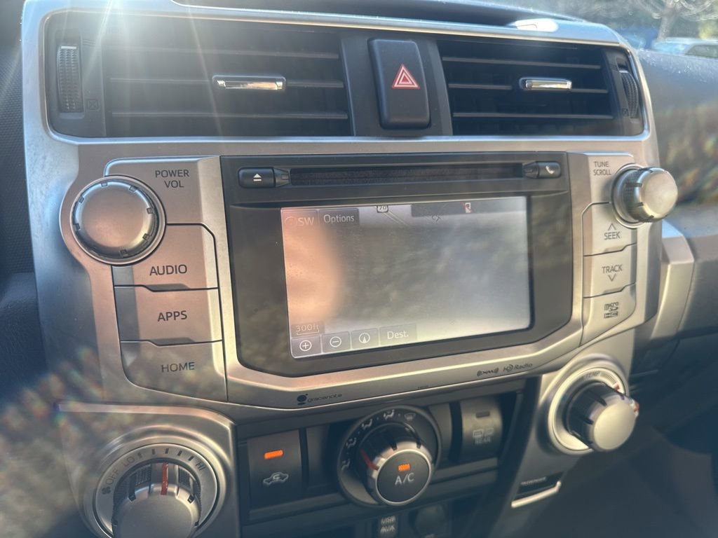 Used 2016 Toyota 4Runner SR5 Premium image 4