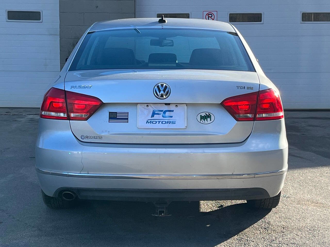 Used 2014 Volkswagen Passat TDI SE image 5