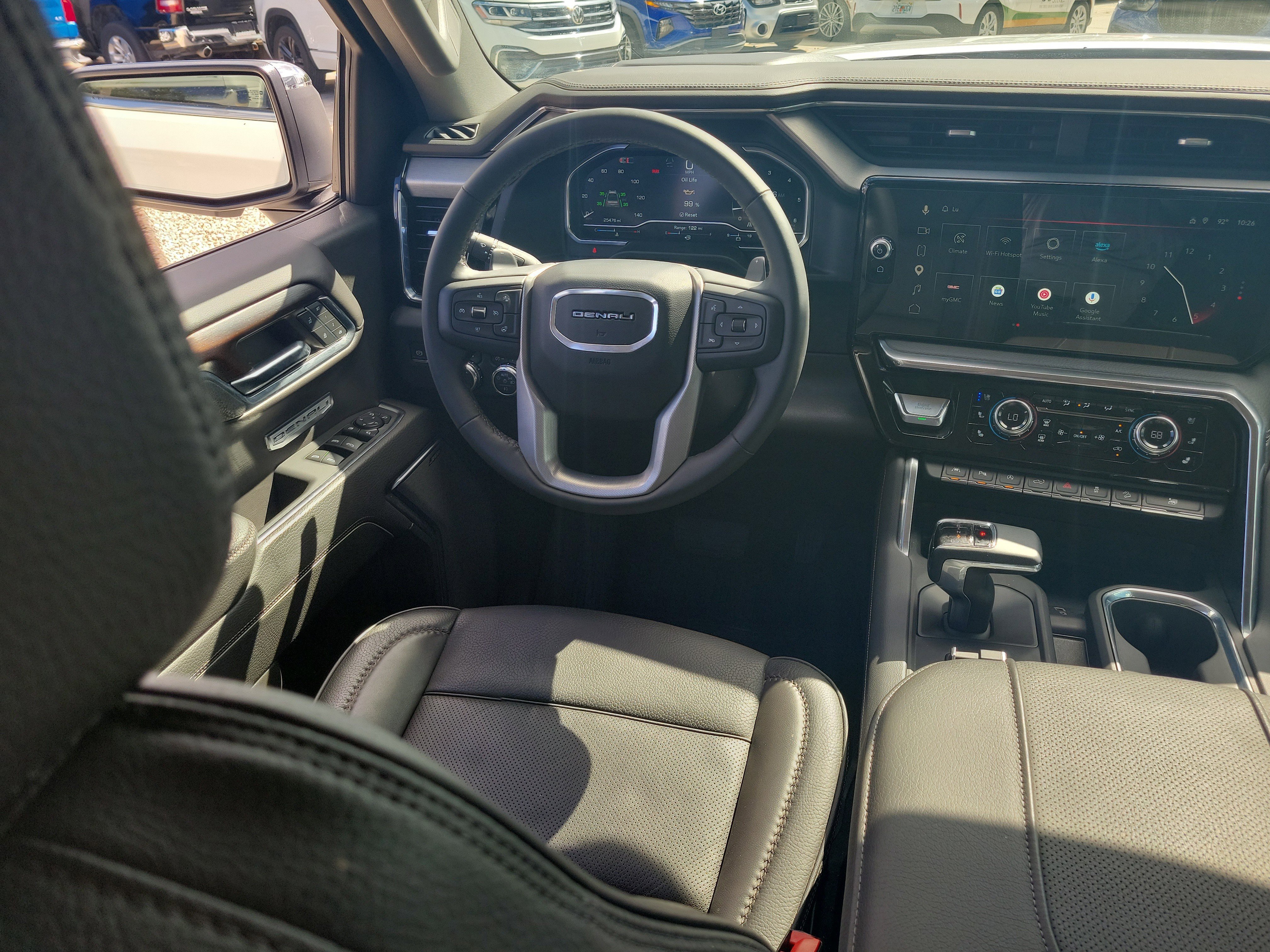 Used 2024 GMC Sierra 1500 Denali w/ Technology Package AWD/4WD image 17