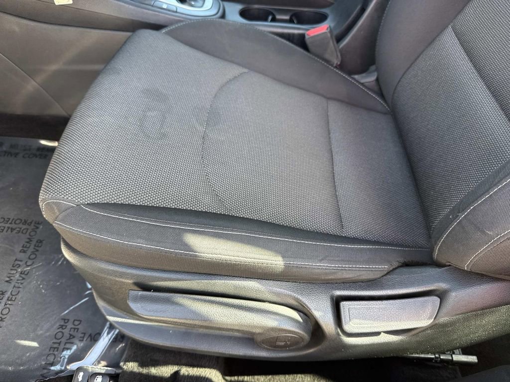 Used 2022 Kia Forte LXS image 16