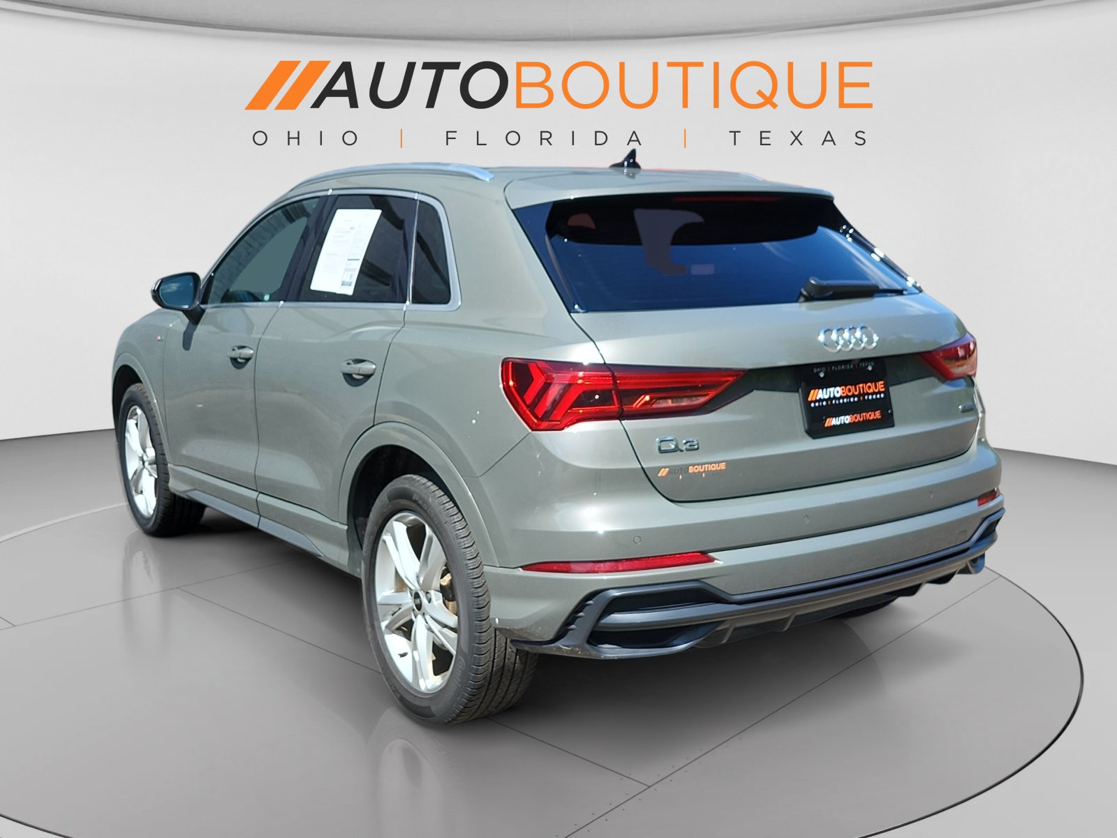 Used 2021 Audi Q3 2.0T Premium w/ Convenience Package AWD/4WD image 3