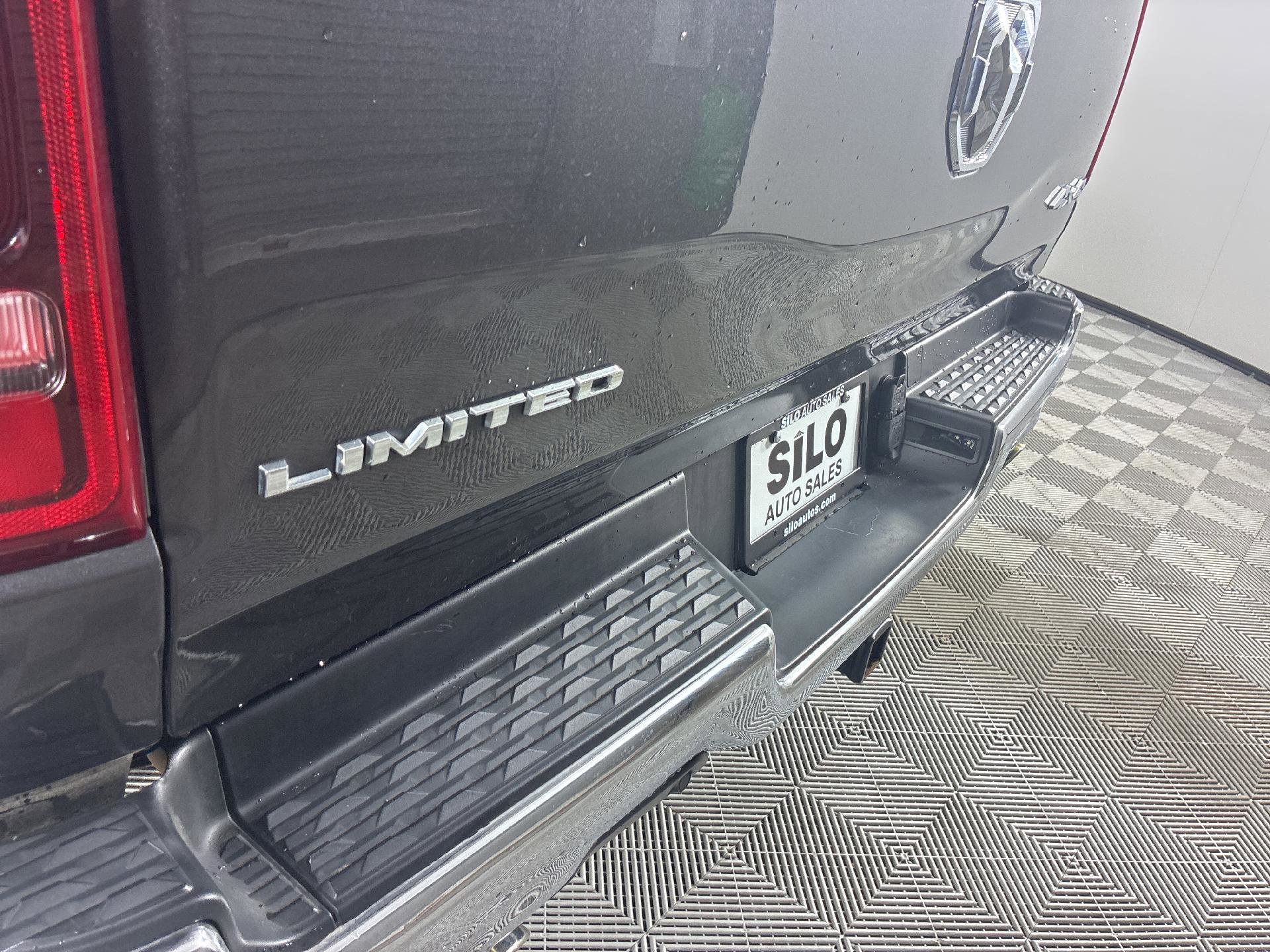 Used 2019 RAM 1500 Limited image 8