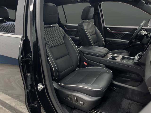 Used 2024 GMC Acadia Denali w/ Super Cruise Package image 32