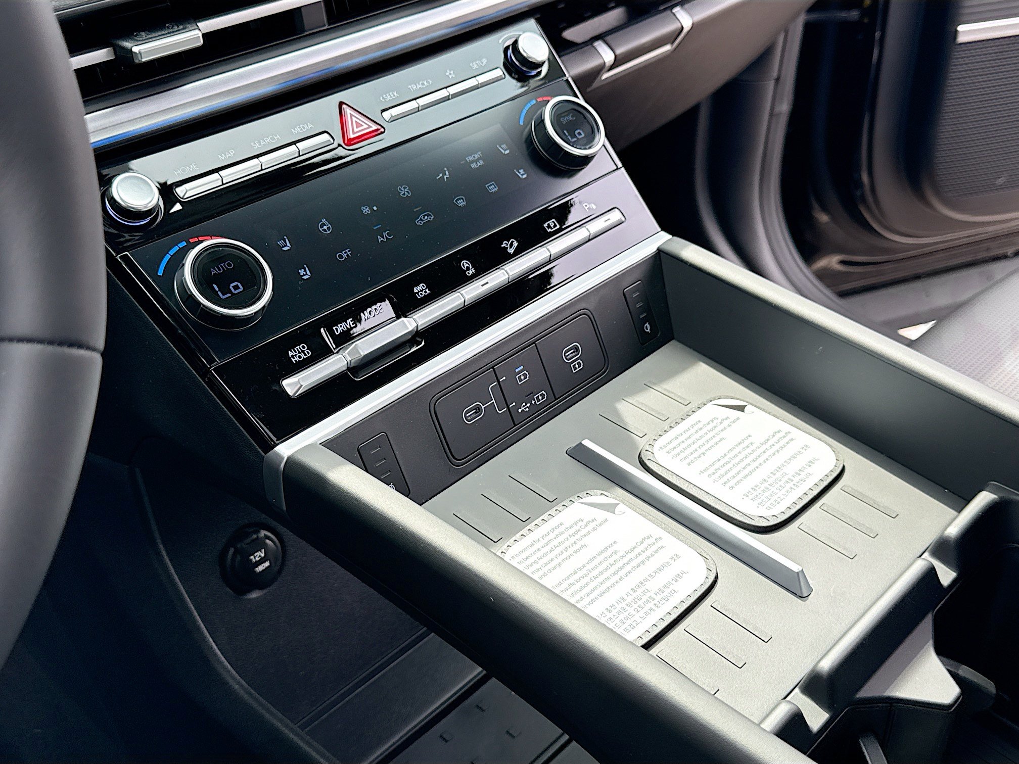 New 2026 Hyundai Santa Fe Limited AWD/4WD image 11