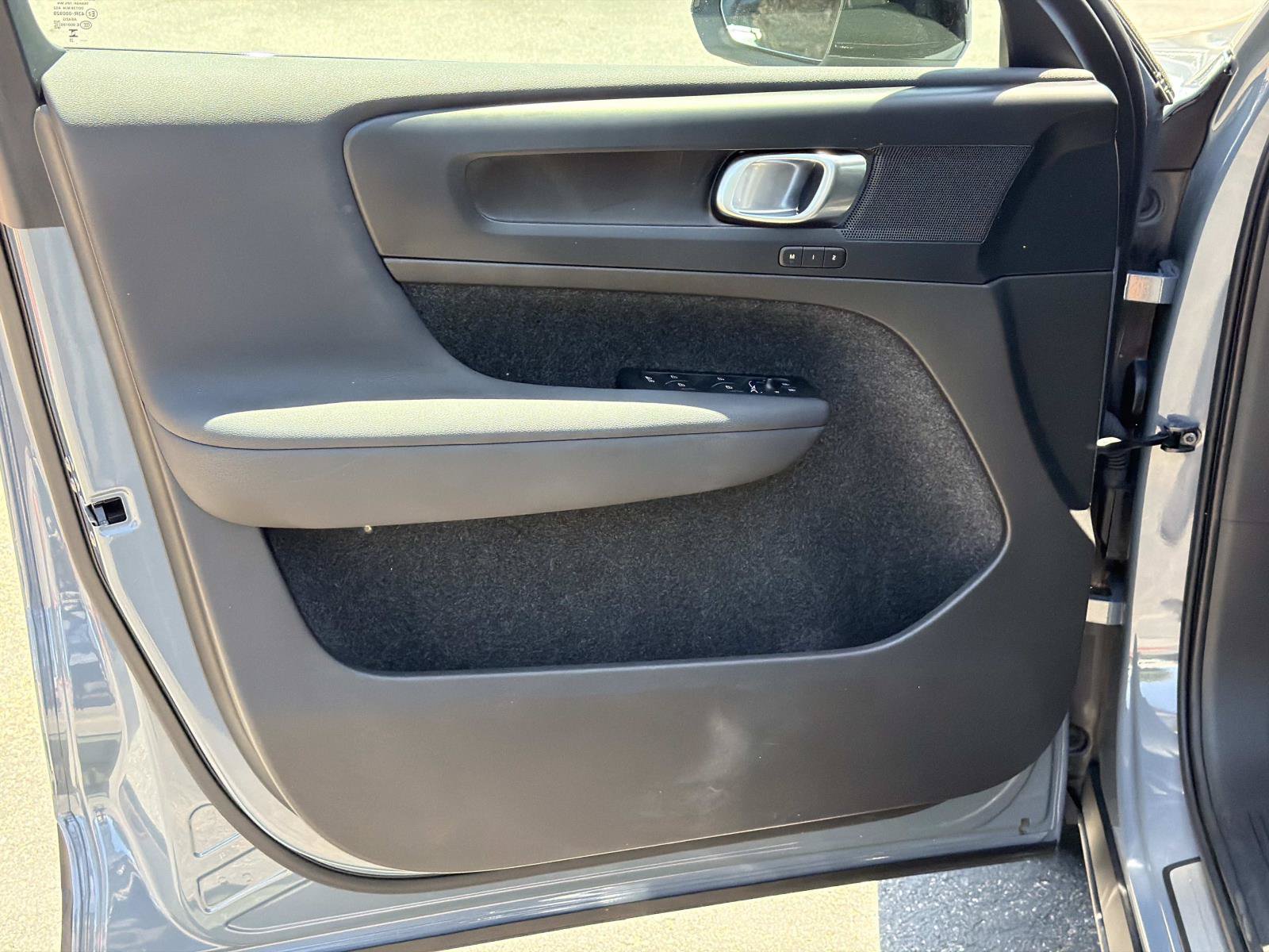 Certified 2023 Volvo C40 P8 Recharge Plus w/ Climate Package AWD/4WD image 15