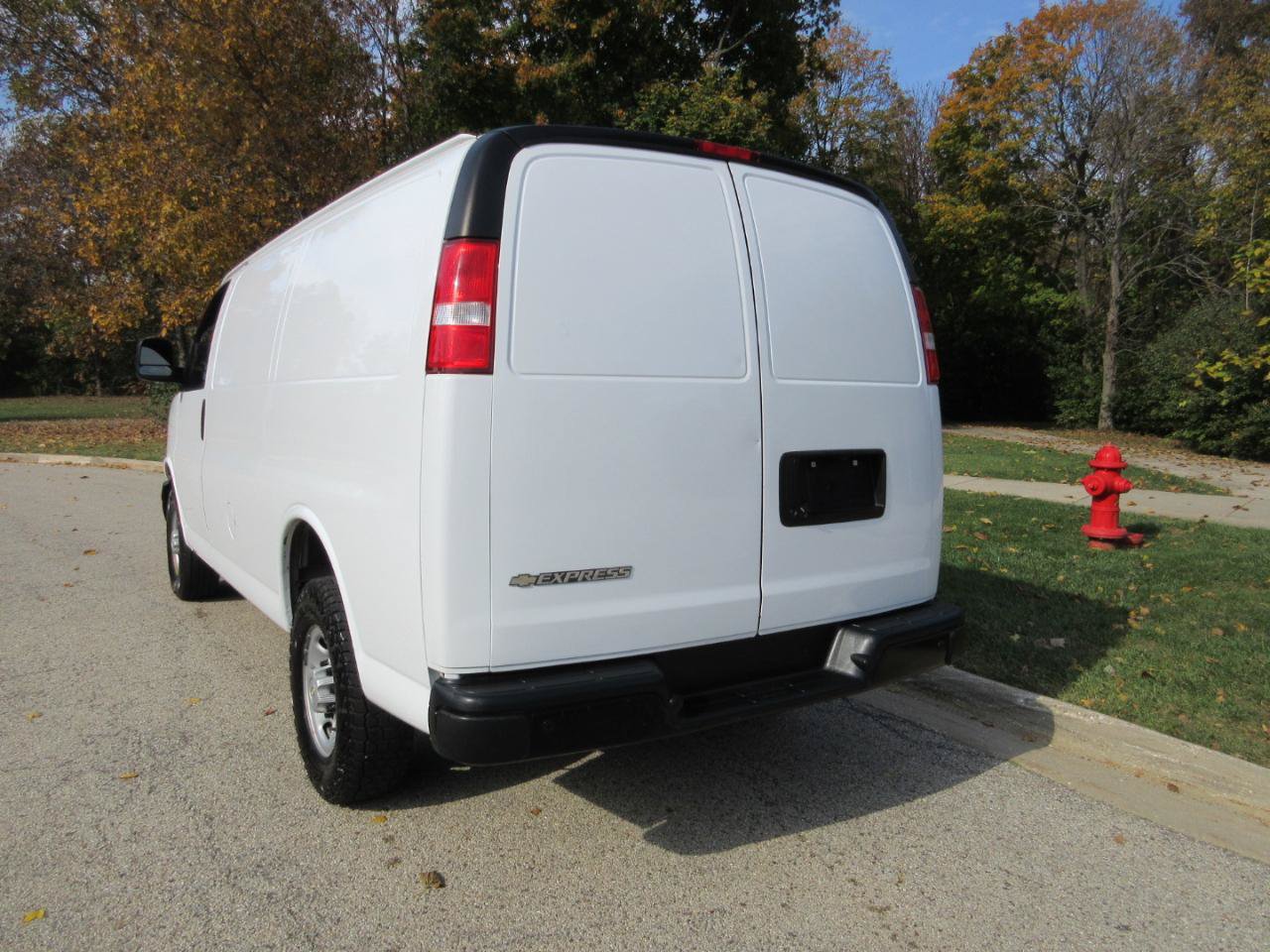 Used 2020 Chevrolet Express 2500 w/ Communications Package RWD image 27