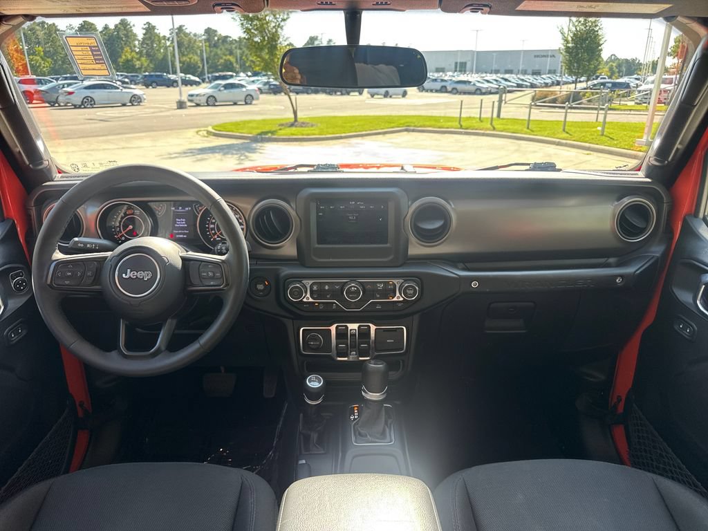 Used 2023 Jeep Wrangler Unlimited Sport AWD/4WD image 16