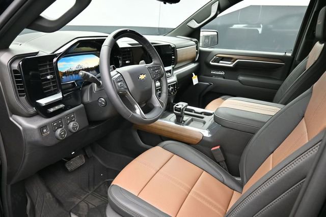 New 2026 Chevrolet Silverado 1500 High Country w/ High Country Premium Package AWD/4WD image 16