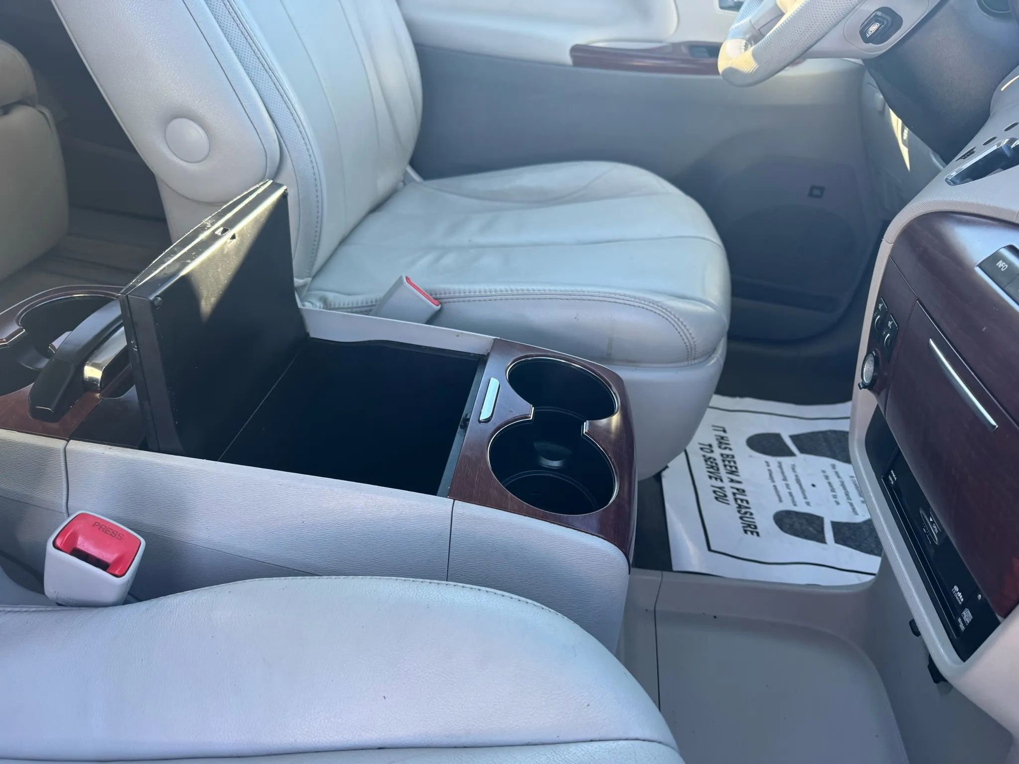 Used 2012 Toyota Sienna Limited image 78