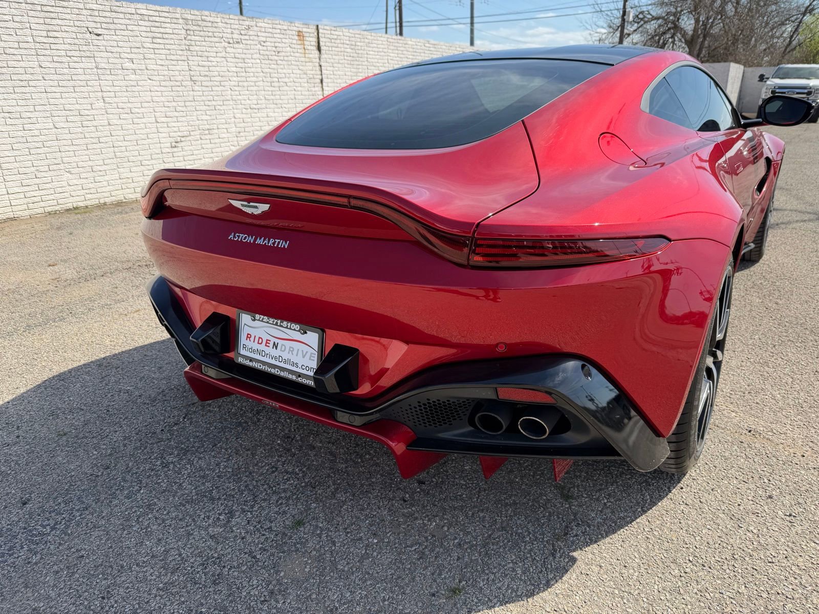 Used 2019 Aston Martin V8 Vantage Coupe image 6