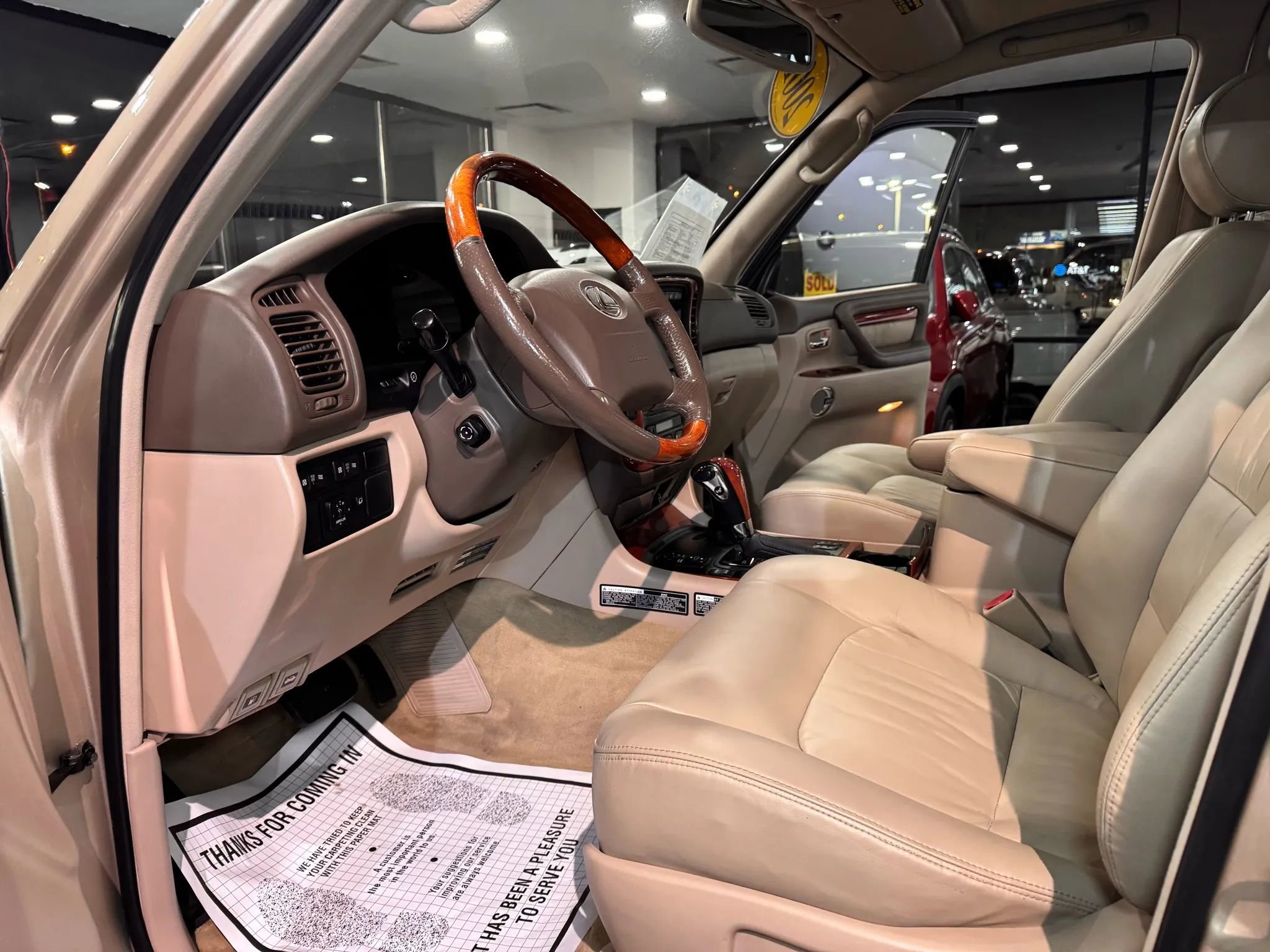 Used 2001 Lexus LX 470 4WD image 9