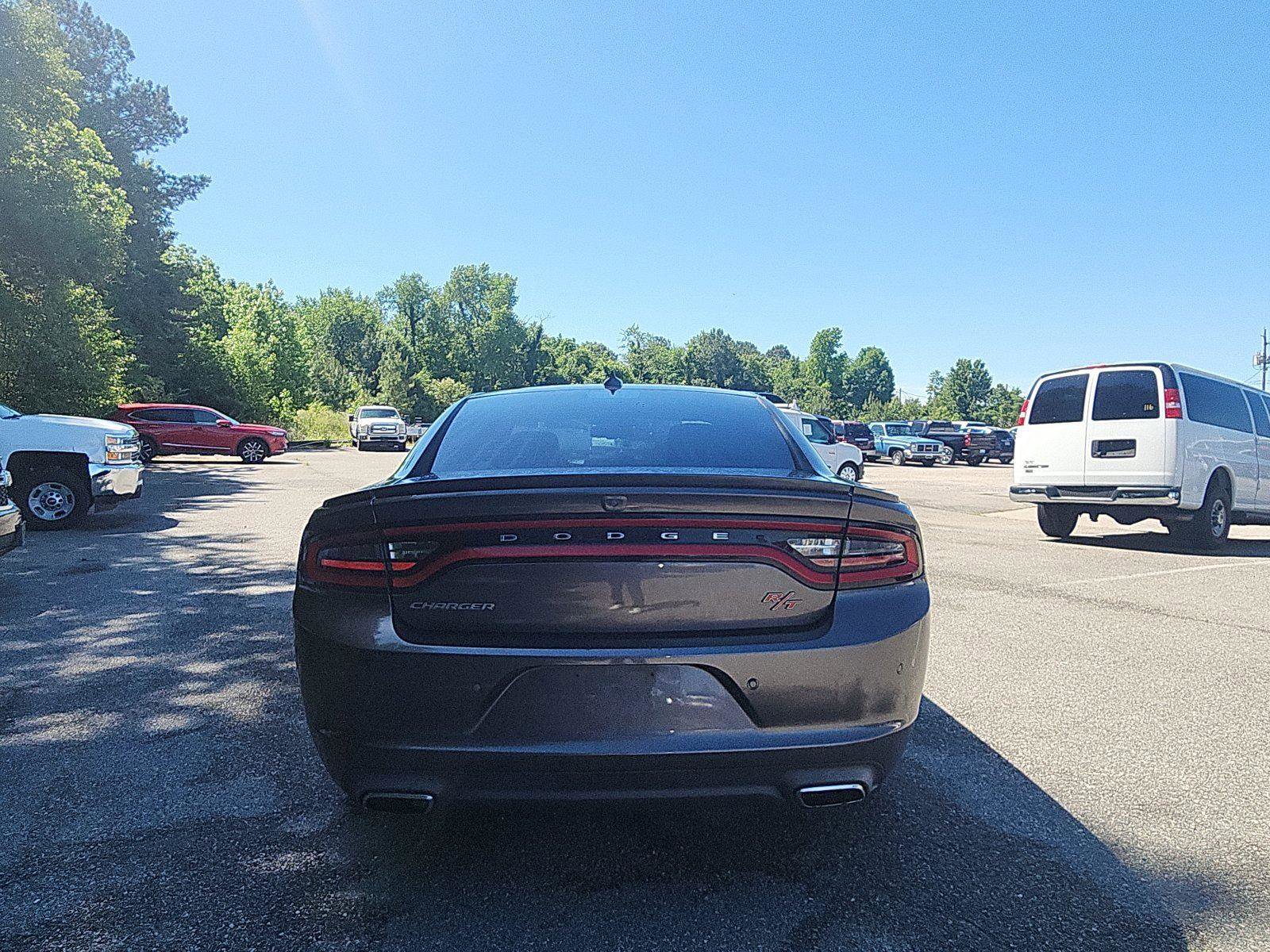 Used 2015 Dodge Charger R/T w/ Plus Group RWD image 4