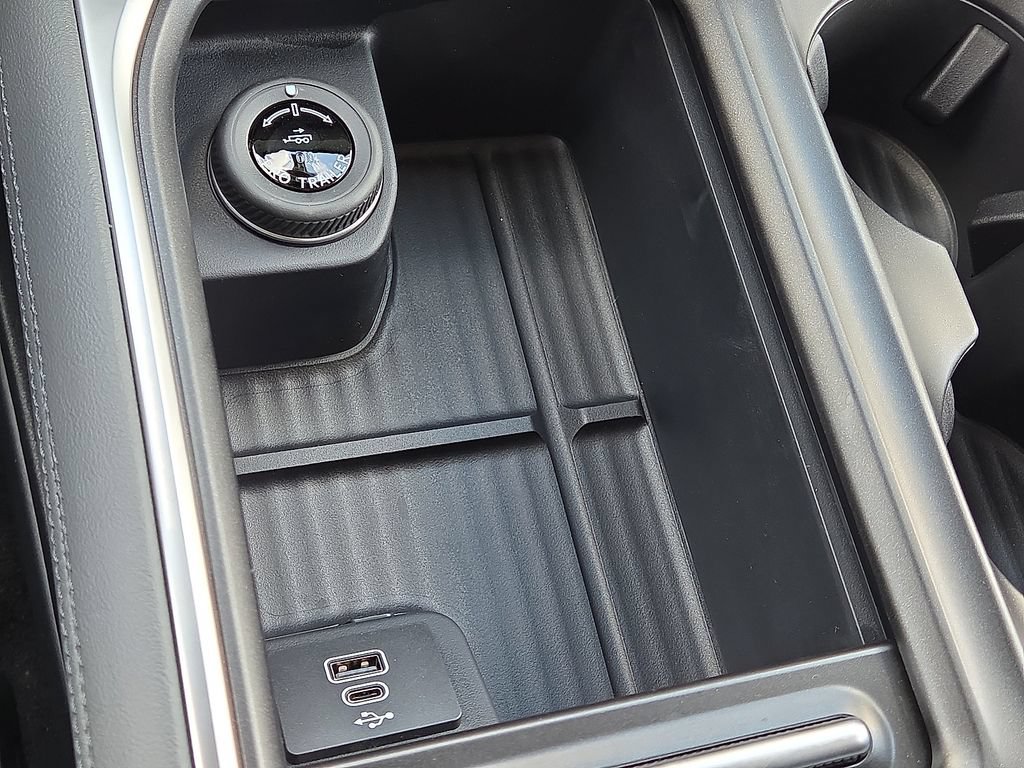 New 2027 Ford Expedition Max Active RWD image 24