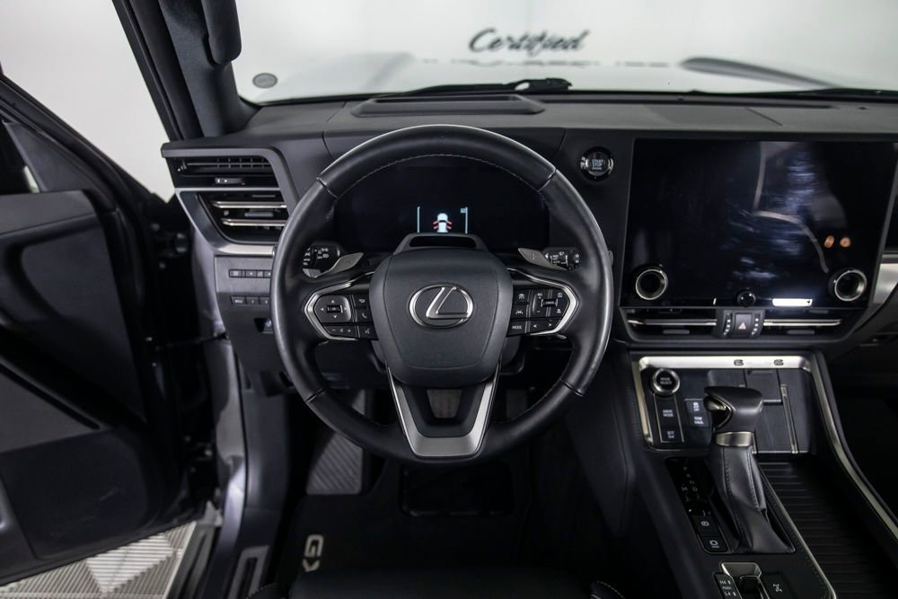 Used 2024 Lexus GX 550 550 Luxury w/ Cold Area Package image 31