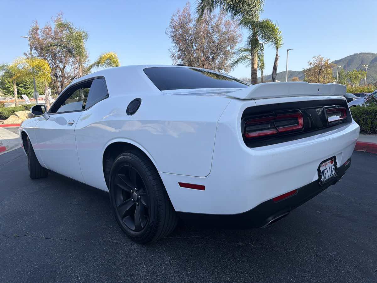 Used 2018 Dodge Challenger SXT RWD image 22