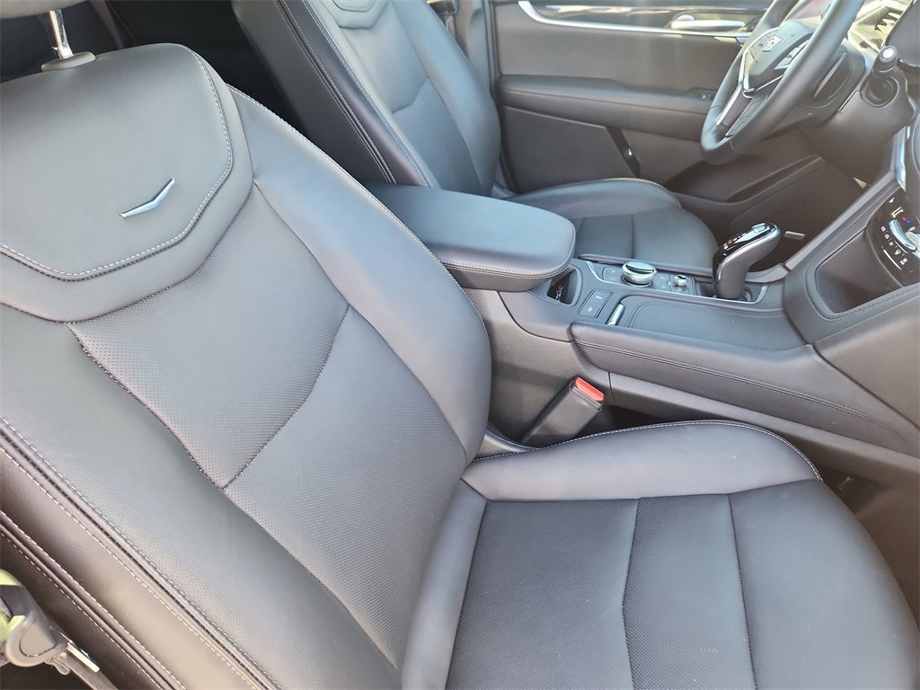 Certified 2025 Cadillac XT5 Premium Luxury image 9