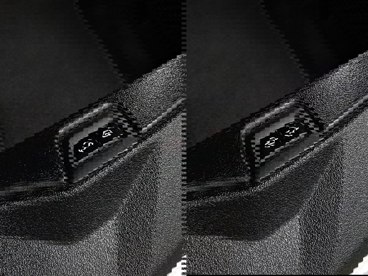 Used 2023 BMW X7 xDrive40i w/ Premium Package image 78