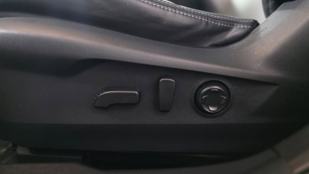 Used 2023 Subaru Outback Limited image 19