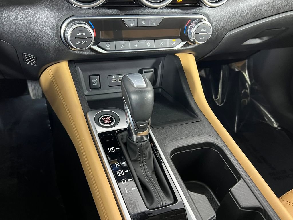 Used 2024 Nissan Sentra SV w/ SV Premium Package image 25