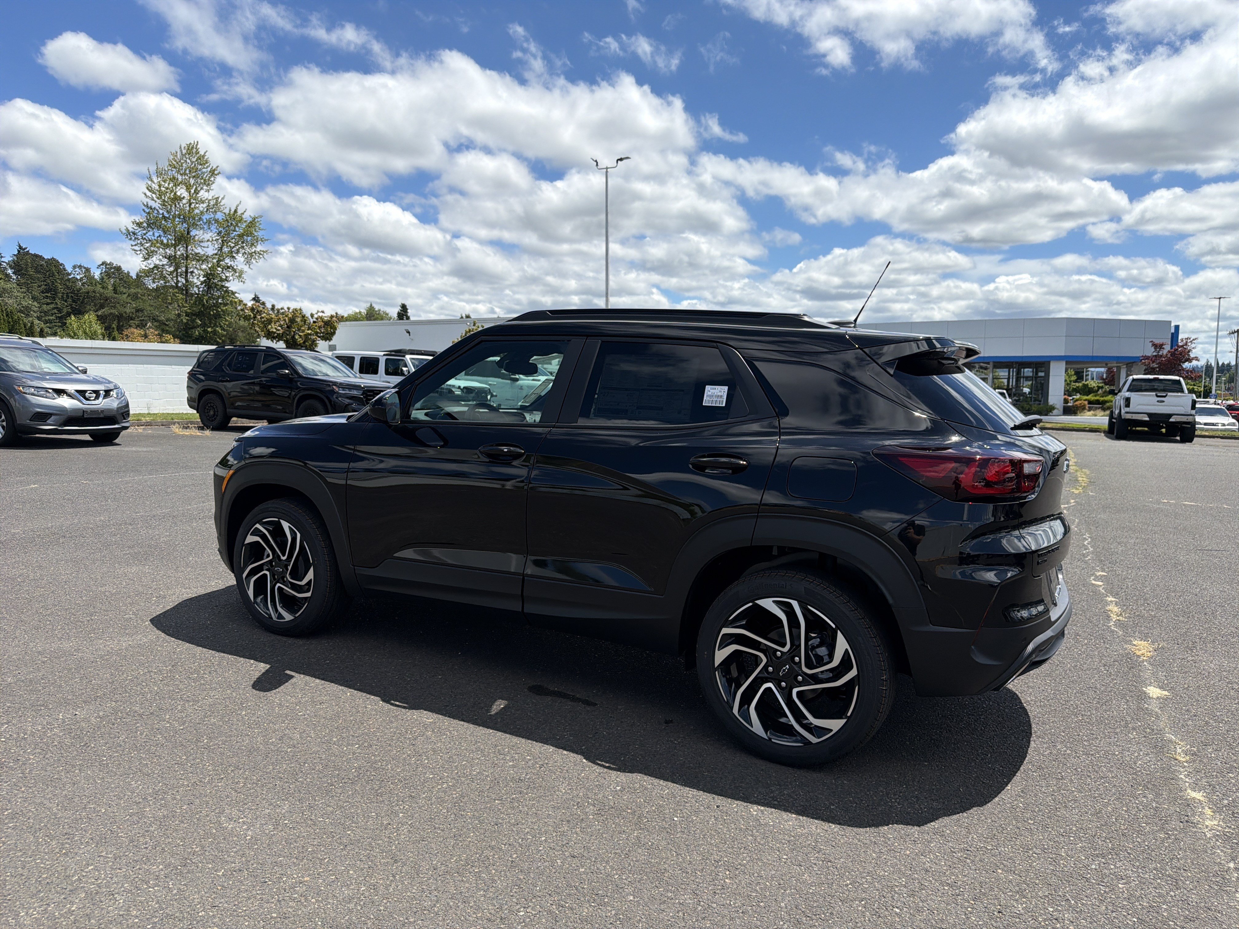 New 2026 Chevrolet TrailBlazer RS w/ Convenience Package AWD/4WD image 3