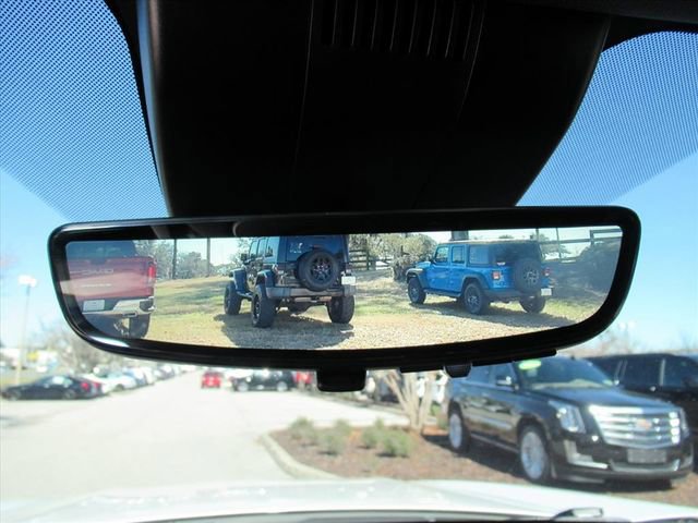 Used 2024 Chevrolet Suburban High Country w/ Advanced Technology Package image 32