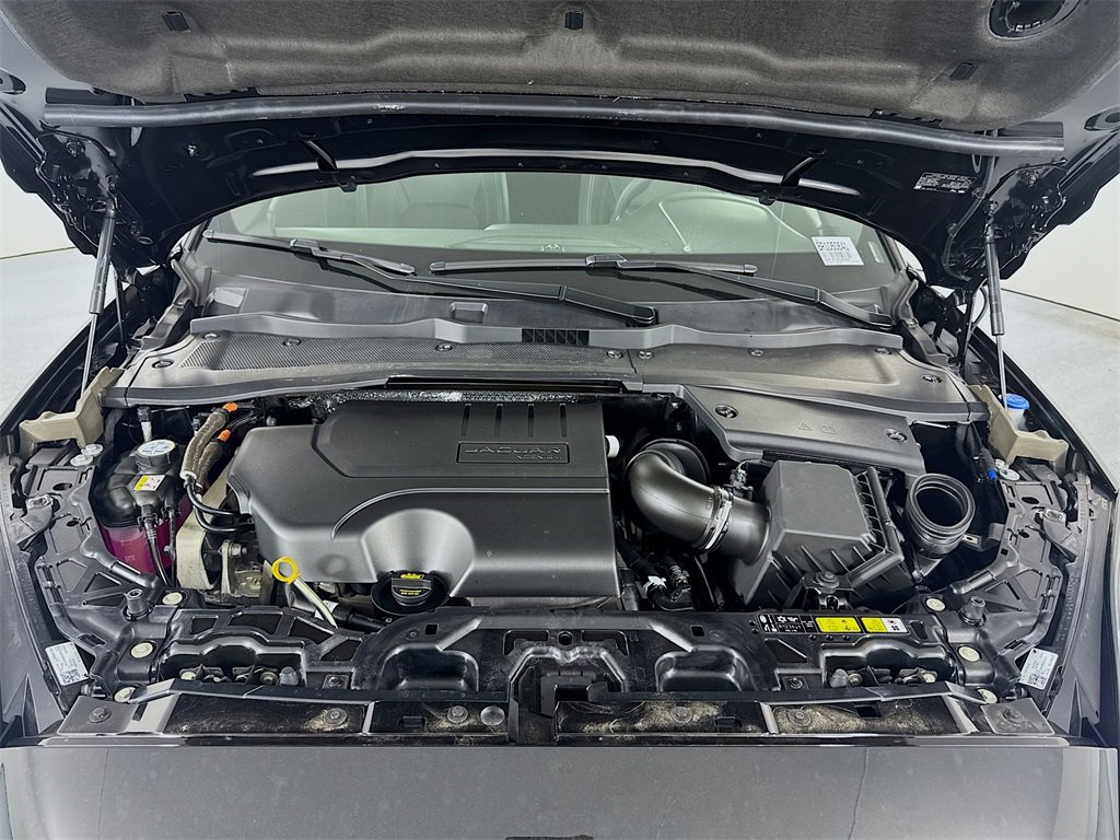 New 2024 Jaguar E-PACE R-Dynamic SE image 30