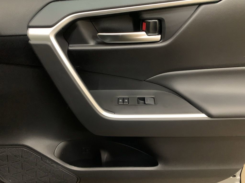 New 2025 Toyota RAV4 XLE image 19