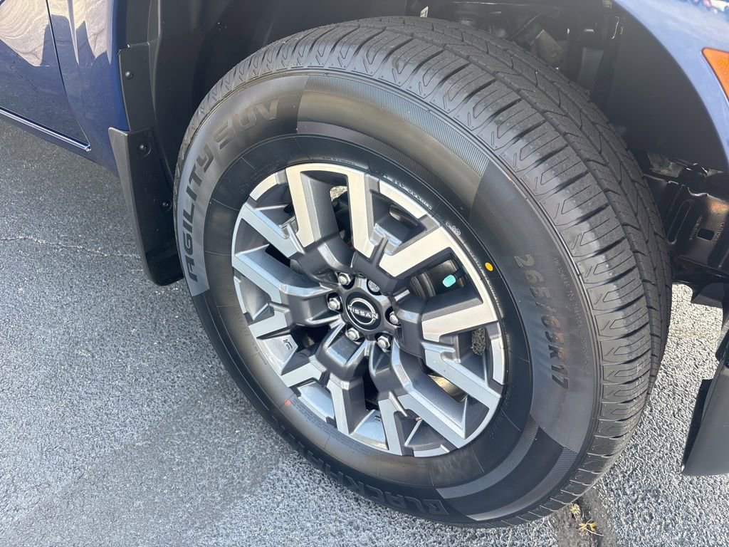 Used 2023 Nissan Frontier SV w/ SV Premium Package image 20