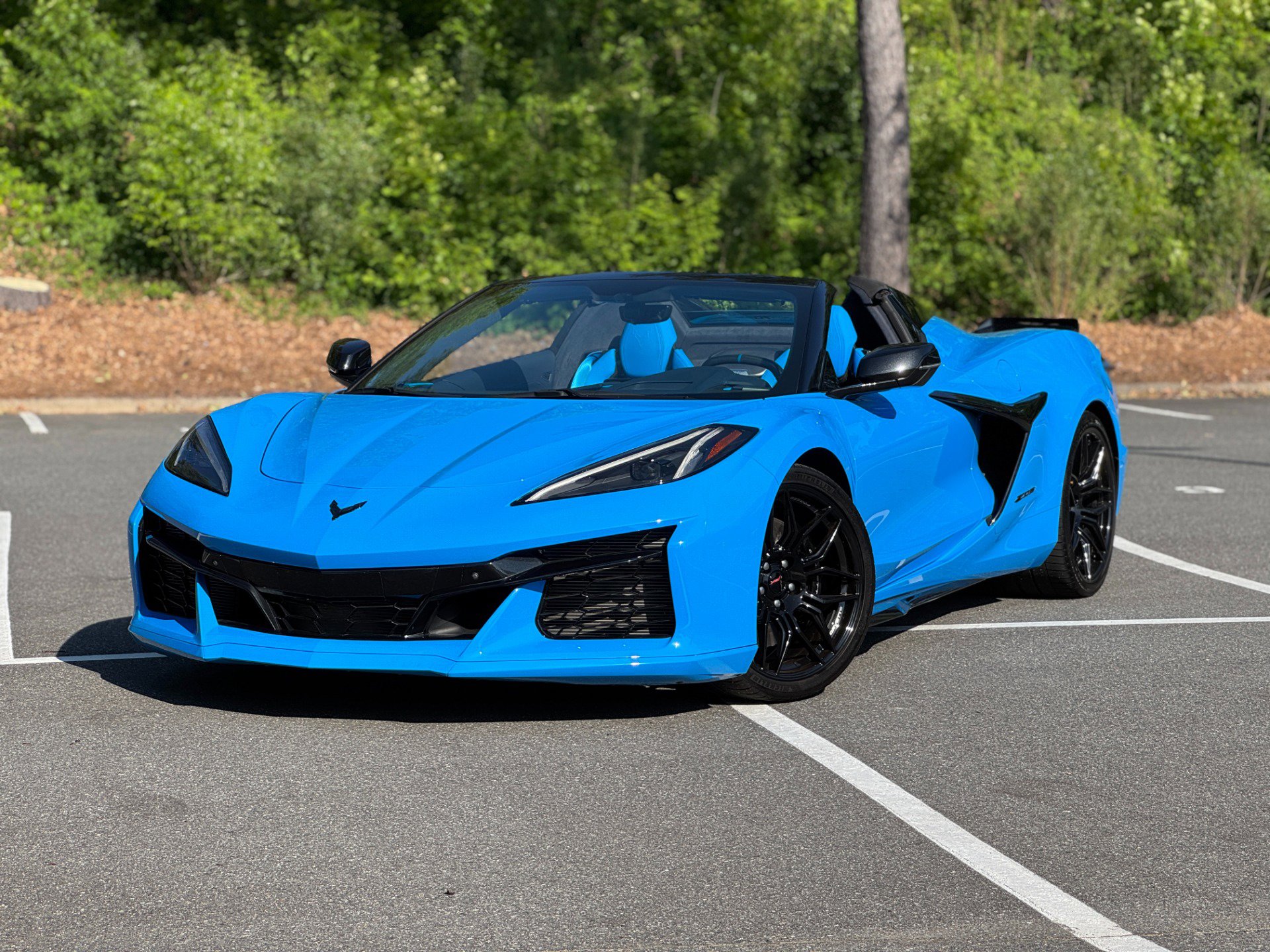 Used 2023 Chevrolet Corvette Z06 w/ Stealth Interior Trim Package RWD image 1