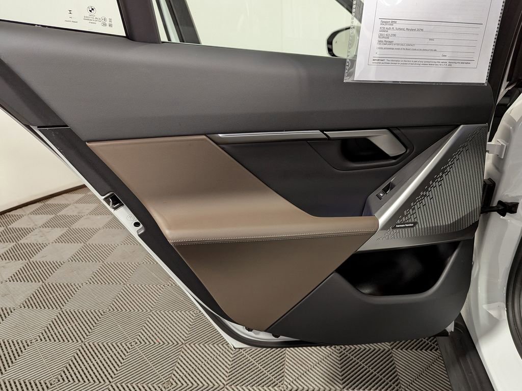 Used 2025 BMW 530i xDrive AWD/4WD image 42