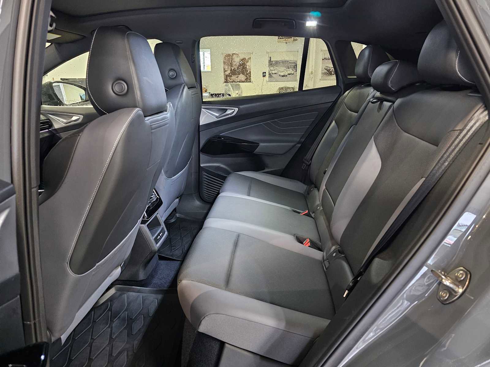 Used 2023 Volkswagen ID.4 Pro S image 17