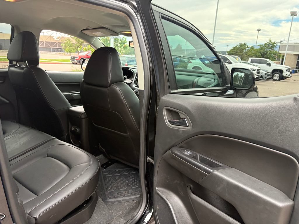 Used 2022 Chevrolet Colorado ZR2 w/ ZR2 Midnight Special Edition AWD/4WD image 27