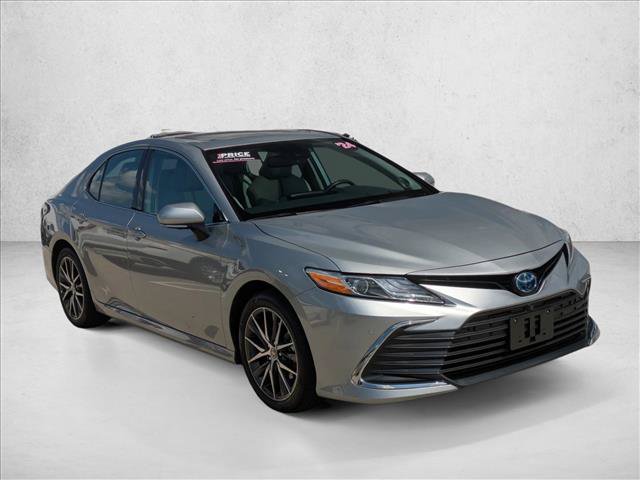 Used 2024 Toyota Camry XLE w/ Navigation Package FWD image 3
