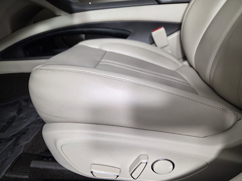Used 2019 Lincoln MKZ Premiere image 12