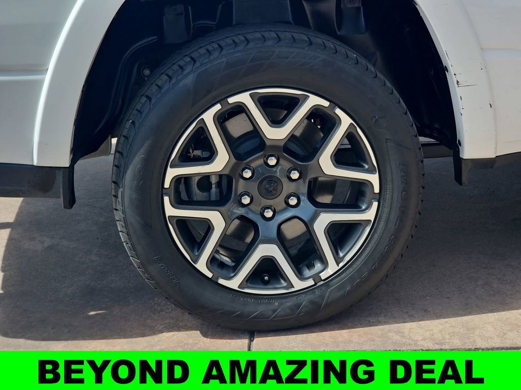 Used 2025 RAM 1500 Laramie AWD/4WD image 41