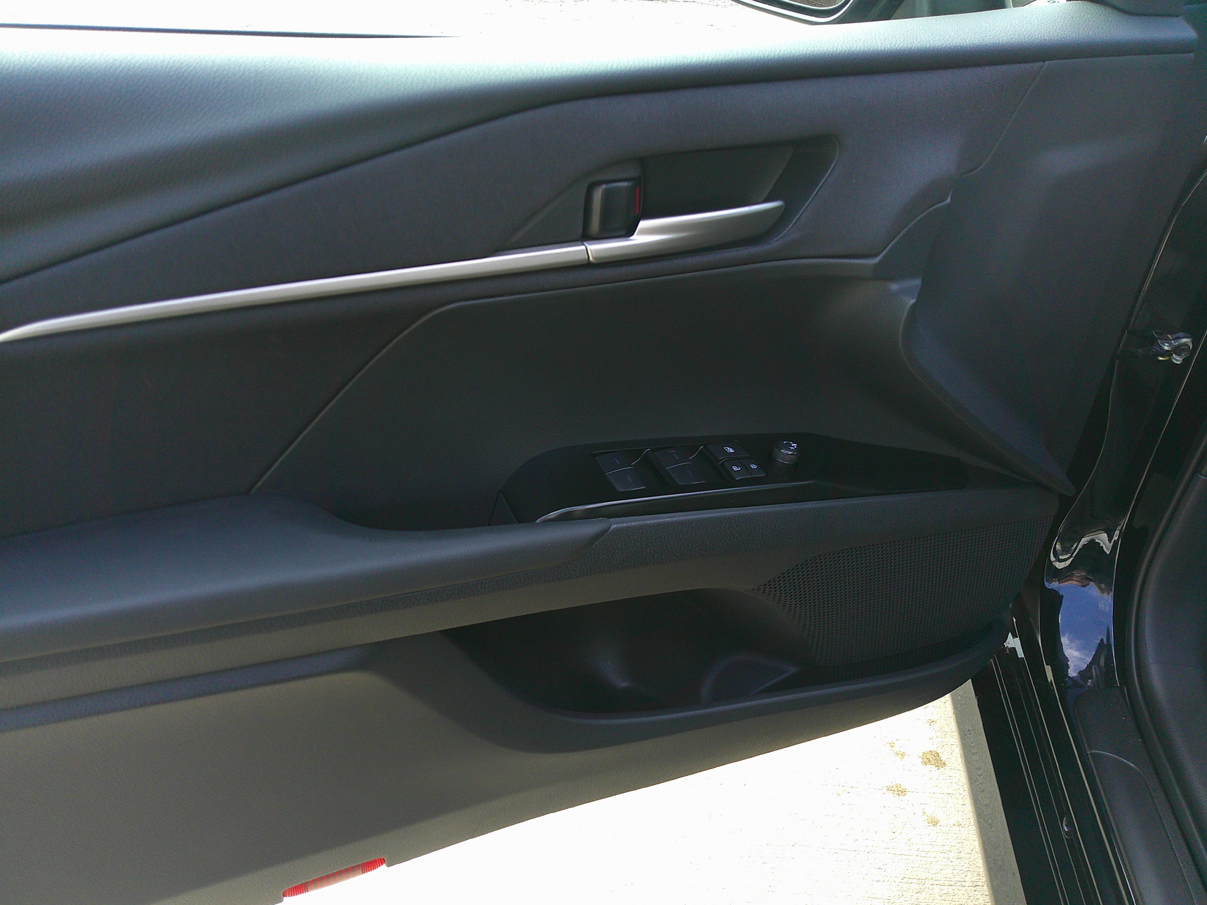 Used 2025 Toyota Camry LE image 16