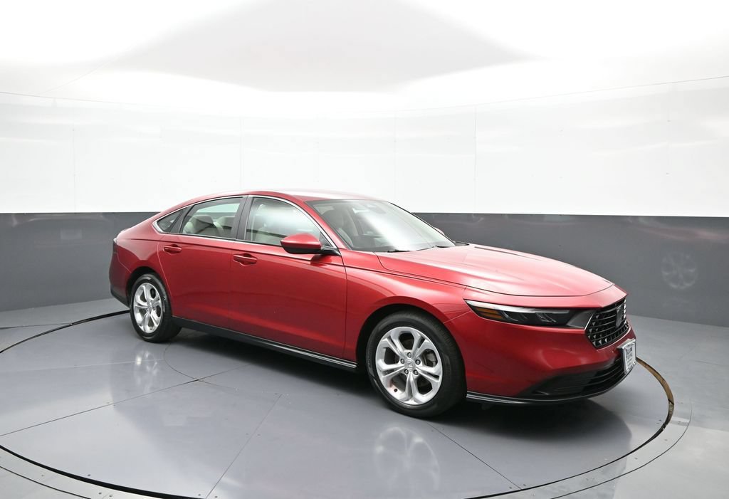 Certified 2023 Honda Accord LX image 4