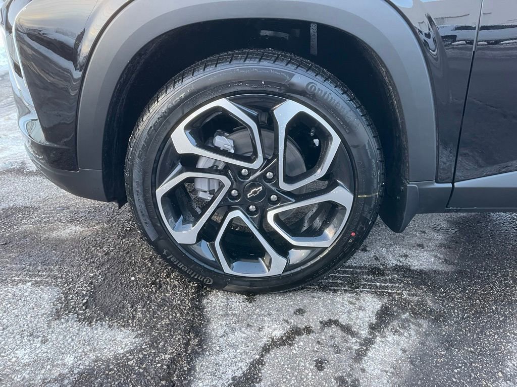 New 2026 Chevrolet Trax RS w/ Sunroof Package image 32