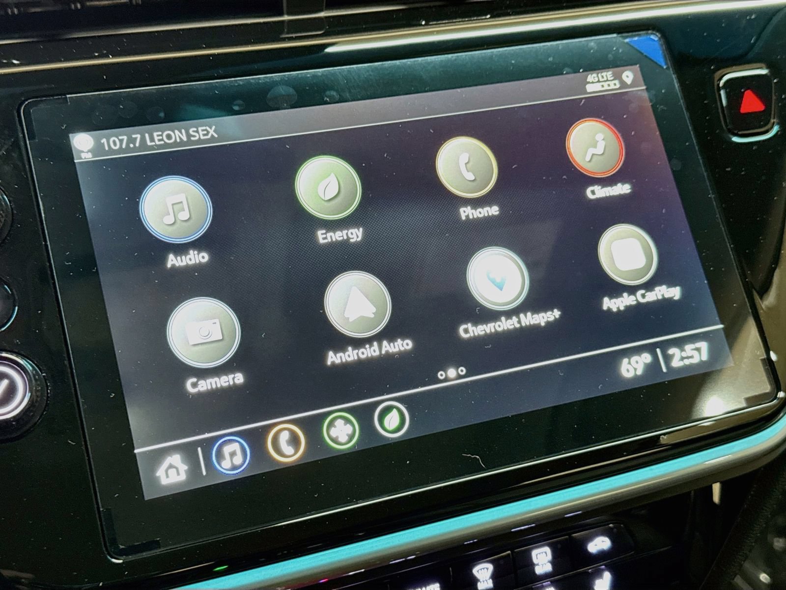 Used 2023 Chevrolet Bolt LT w/ Infotainment Package FWD image 18